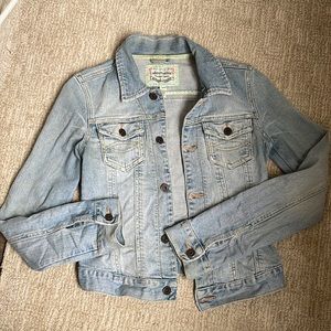 abercrombie kids light wash denim jacket